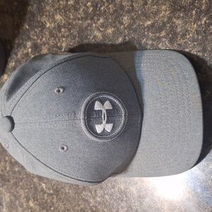 Under Armour Youth Small/Medium Golf Hat New Condition